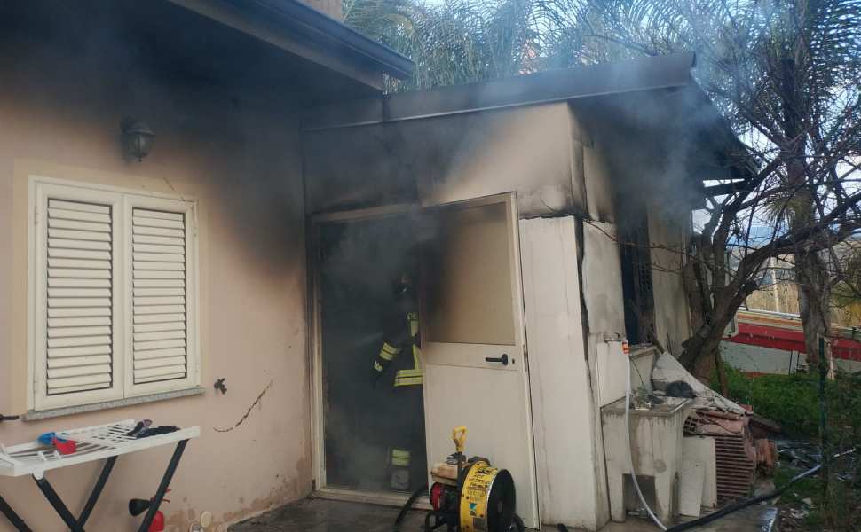 incendio caulonia vvff