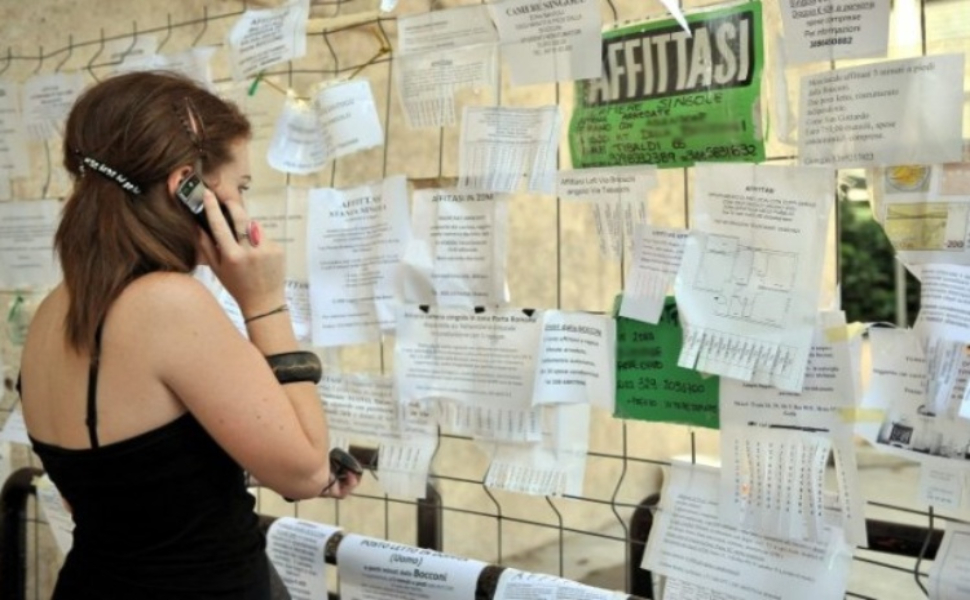 I giovani non vogliono lavorare? Offerte 'da fame' nell'inchiesta del movimento La Base di Cosenza 53 offerte lavoro bacheca