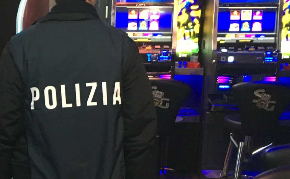 polizia sala slot generico