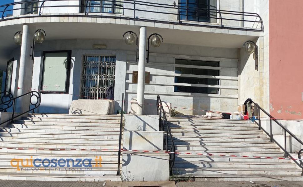 senzatetto cadavere cinema italia 02