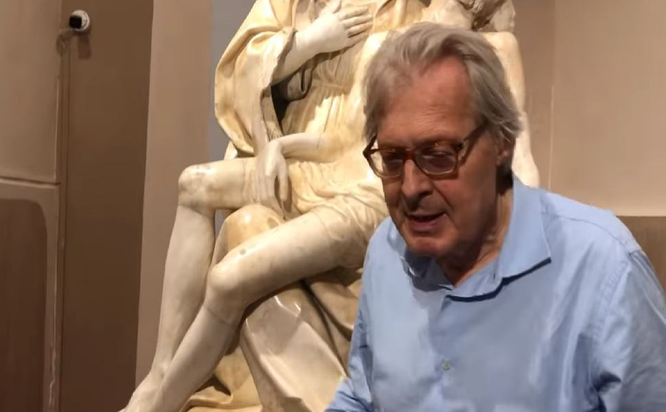 Vittorio Sgarbi indagato per il furto di un quadro, si difende