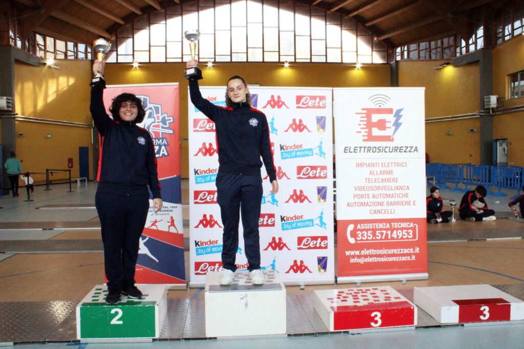 Scherma, a Castrolibero il campionato regionale under 14 per i giovani spadisti e fiorettisti 52 Campionato Regionale GPG 2023 podio ff allieve