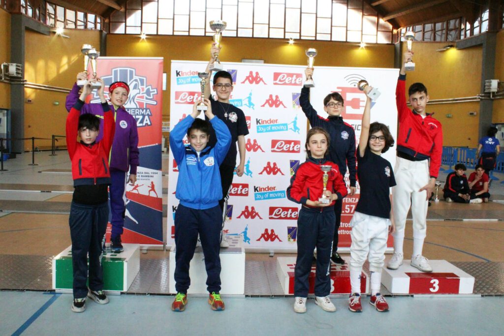 Scherma, a Castrolibero il campionato regionale under 14 per i giovani spadisti e fiorettisti 59 Campionato Regionale GPG 2023 podio spm maschiettti