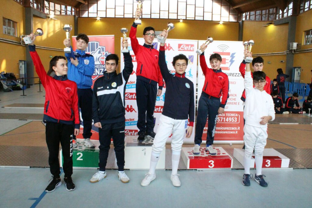 Scherma, a Castrolibero il campionato regionale under 14 per i giovani spadisti e fiorettisti 60 Campionato-Regionale-GPG-2023-podio-spm-ragazzi