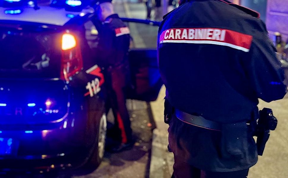 Carabinieri auto e militari controlli