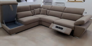 Mobili Perri, un’istituzione in città. Da 60 anni arreda la casa dei cosentini 60 Mobili Perri Cosenza PMI