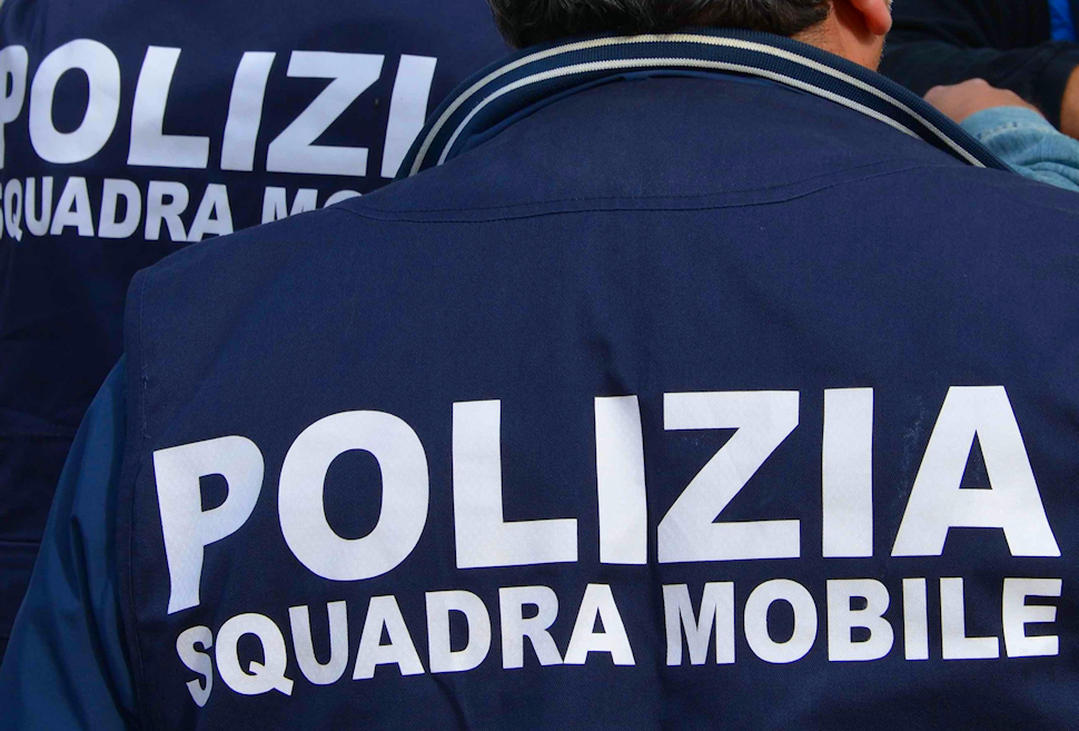 Polizia Squadra mobile 02