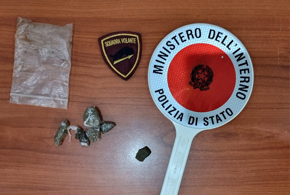 Polizia Cosenza droga hashish