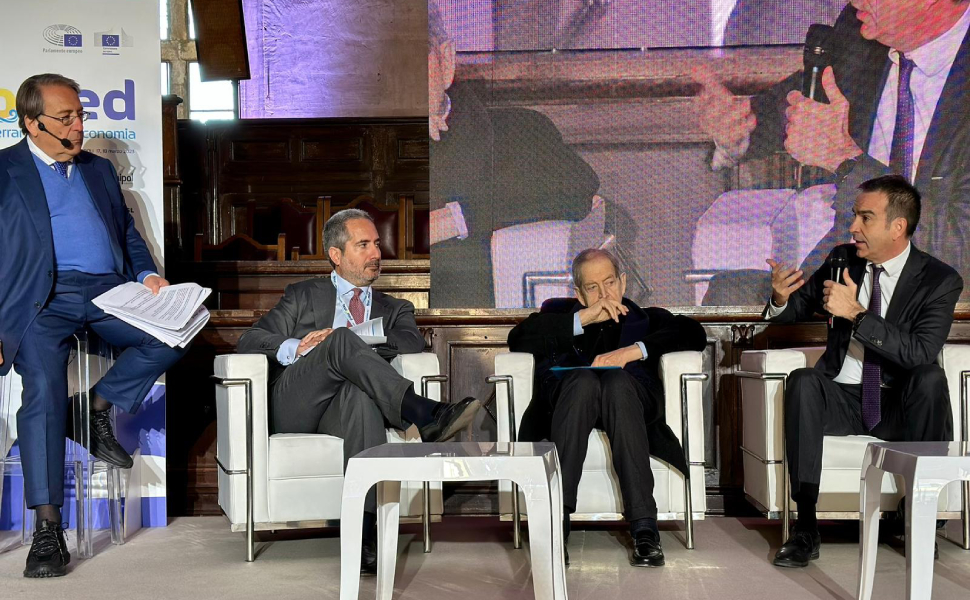 c1af4597 9cc6 411c 911e ae83250b455d