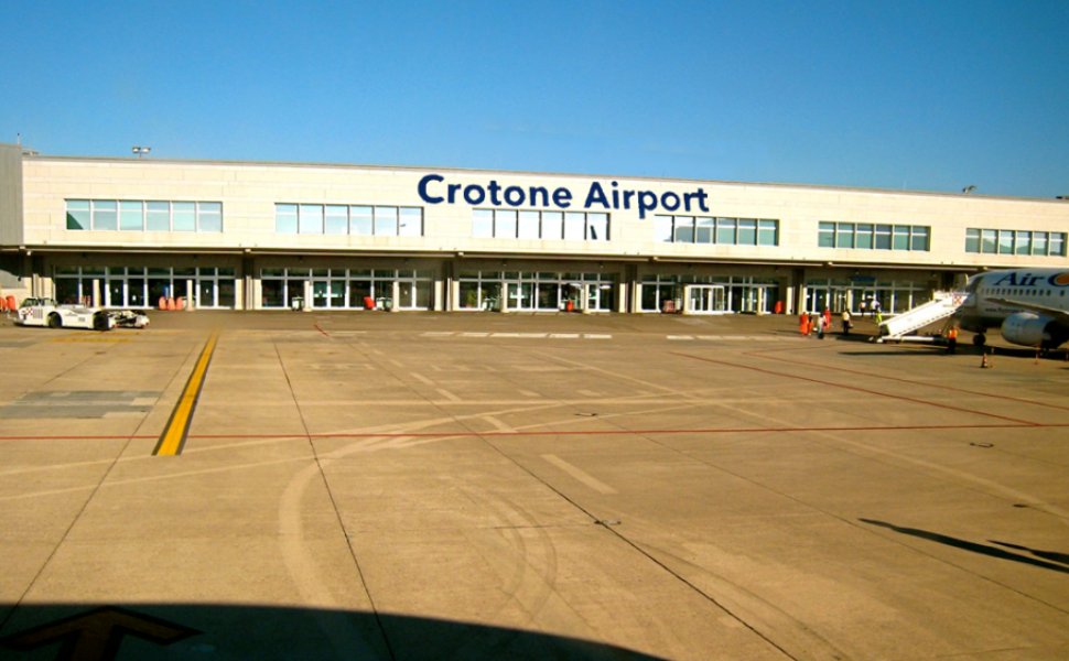 crotone aeroporto