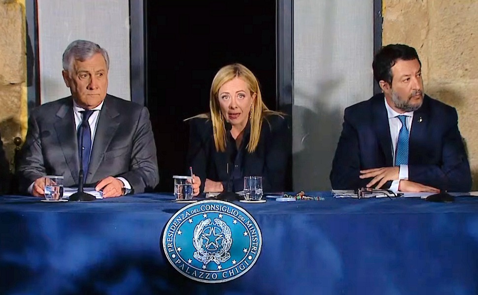 Cdm a Cutro, Meloni dichiara guerra agli scafisti: «pene anche fino a 30 anni di reclusione» 10 meloni salvini tajani 1