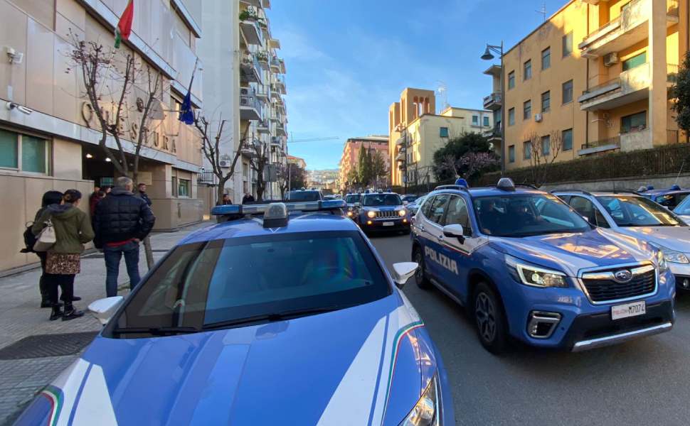 questura di cosenza new 02