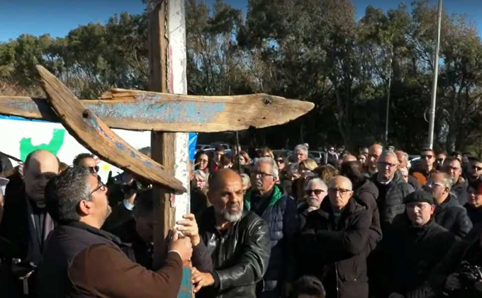 via crucis cutro strage migranti 03