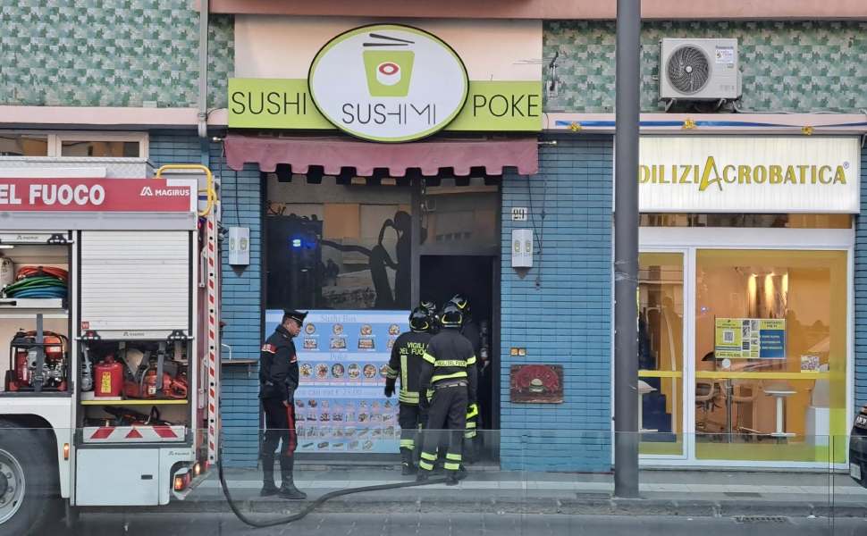 vigili fuoco intervento piazza bilotti cosenza 02