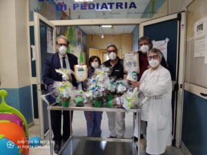 «Calcia l'Autismo», le uova di Pasqua strappano un sorriso ai piccoli pazienti dell'Annunziata 52 Donazione Uova solidali Annunziata