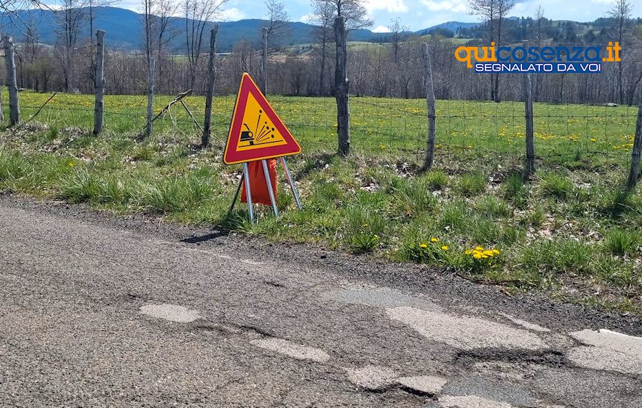 Camigliatello Lago Cecita Strada2