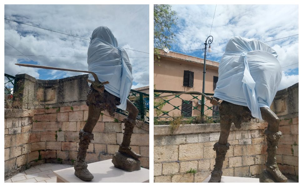Cosenza, la 'Donna Brettia' è già danneggiata ancora prima di essere inaugurata 53 Donna Bretia danneggiata