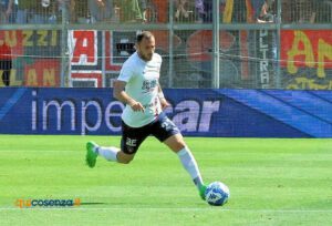 (FOTO) Perugia-Cosenza finisce senza reti. Rossoblu fuori dalla zona play-out 60 Perugia Cosenza Martino