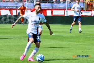 (FOTO) Perugia-Cosenza finisce senza reti. Rossoblu fuori dalla zona play-out 65 Perugia Cosenza Marras