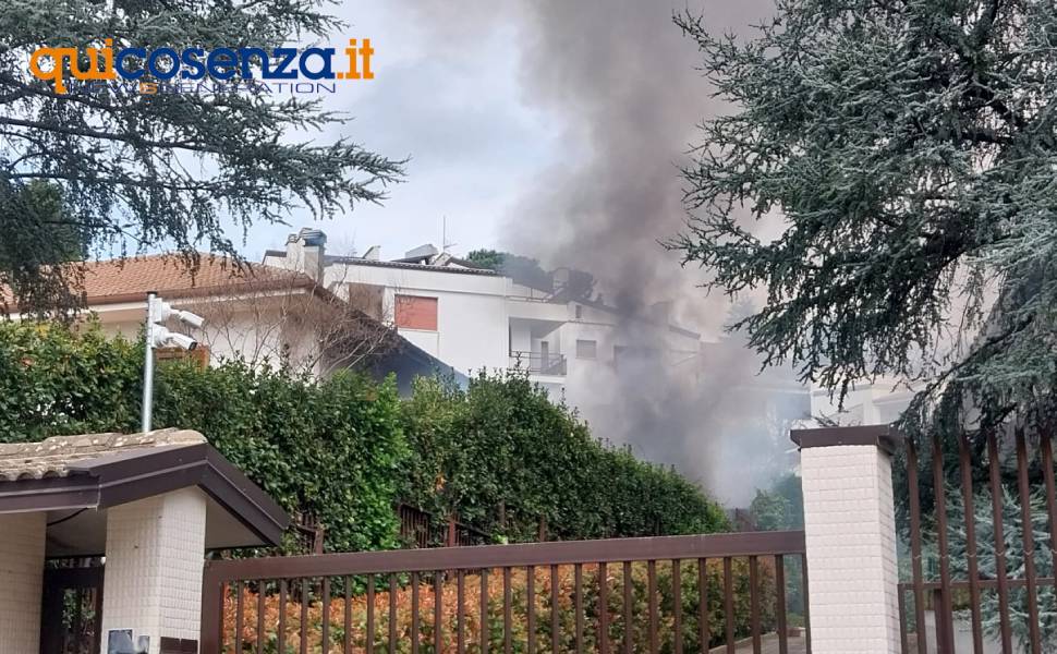 incendio depandance sant agostino rende 01