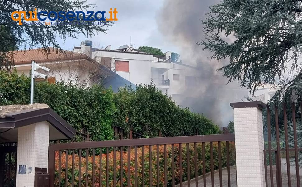 incendio depandance sant agostino rende 02