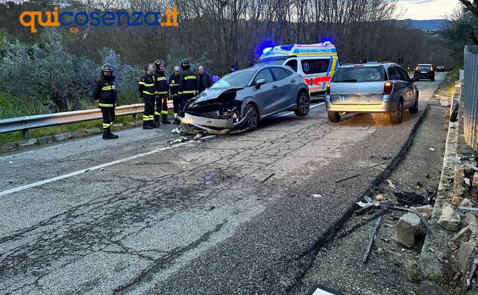 incidente bivio donnici 01