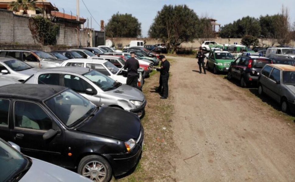 Abbandono e illecito smaltimento di rifiuti: tre denunce dei carabinieri forestali 51 oppido