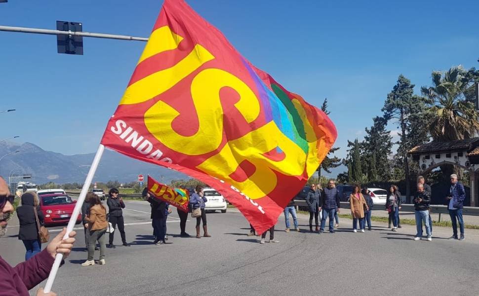 usb protesta 106 sibari tirocinanti calabresi