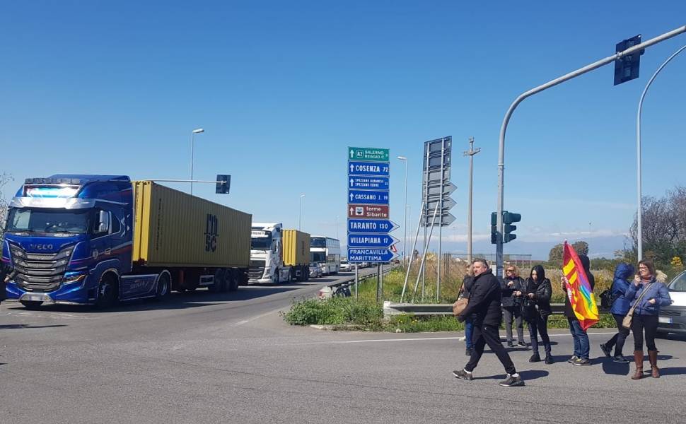 usb protesta 106 sibari tirocinanti 02