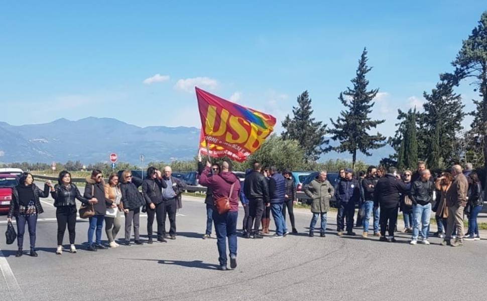 usb protesta 106 sibari tirocinanti