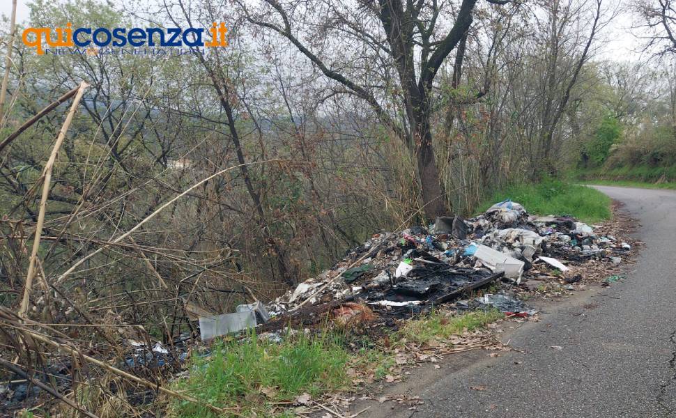 via piscopani cosenza rifiuti 02