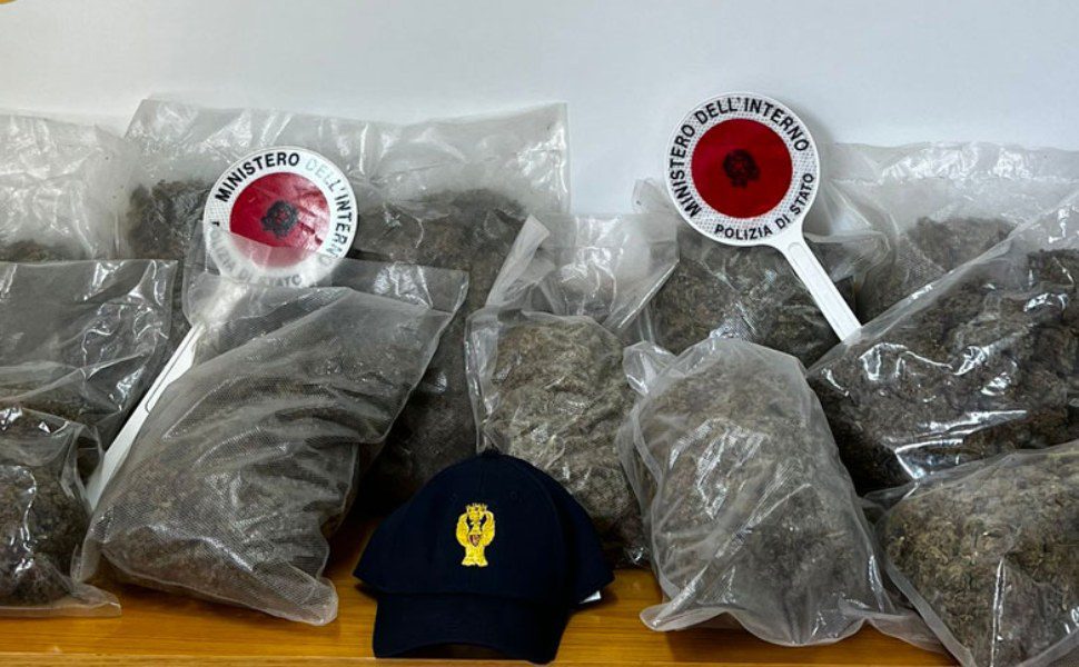 Droga arresti polizia rc