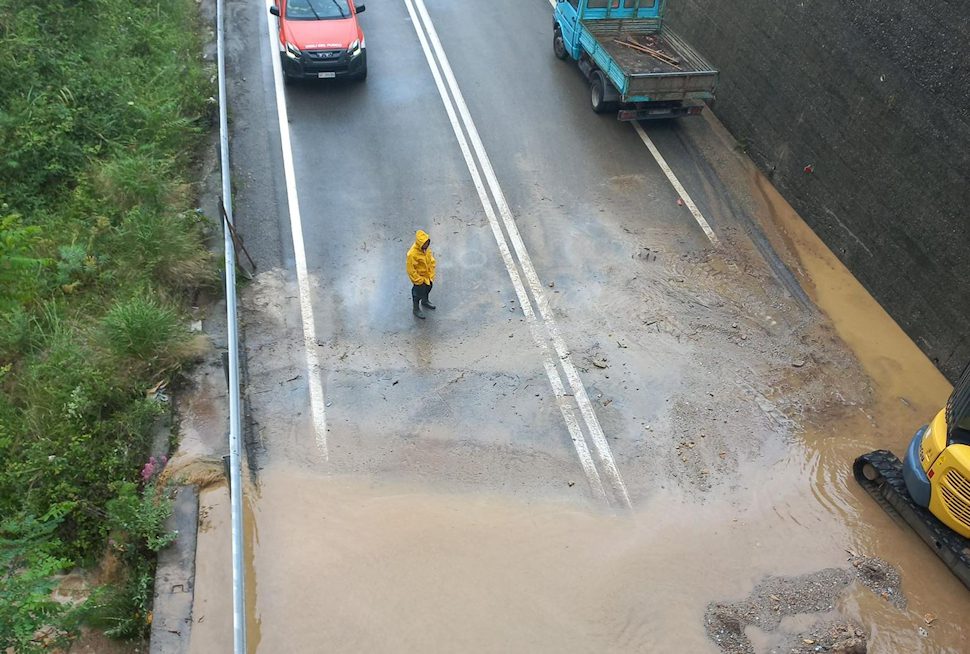 Statale 18 Tirrena allagata Cetraro