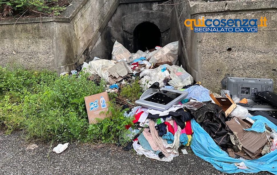 Paola immondizia lungomare