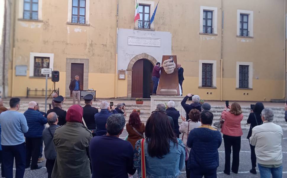 Symbolon - Cutro opera 02