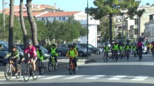 alcuni ragazzi in uno dei percorsi