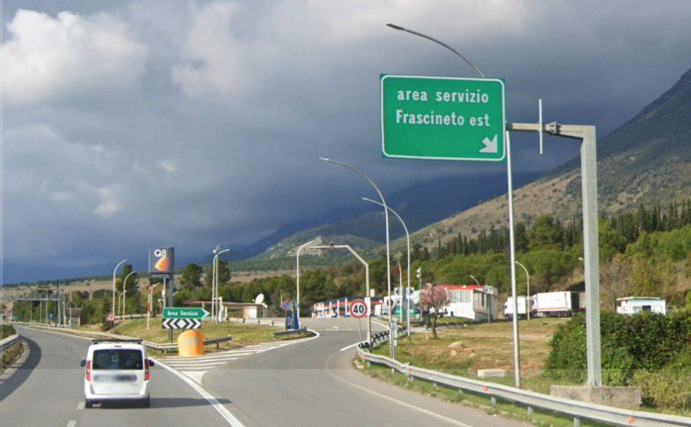 area servizio frascineto est a2