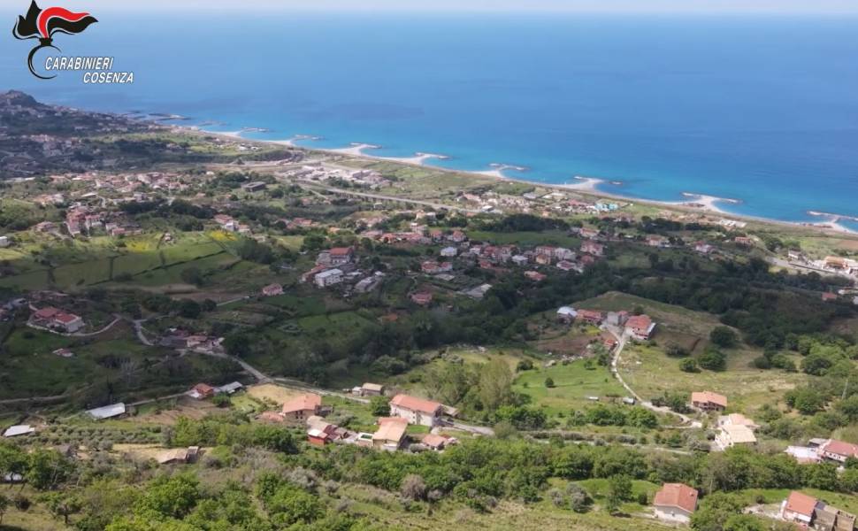 Operazione tra Paola e San Lucido: estorsioni, danneggiamenti e la gestione del traffico di droga 3 carabinieri san lucido paola cs