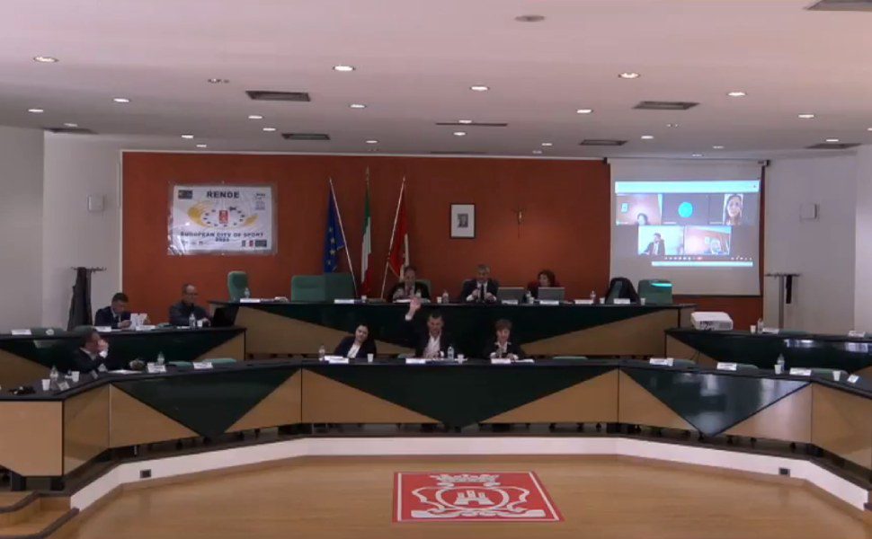 consiglio comunale 30 maggio rende 01