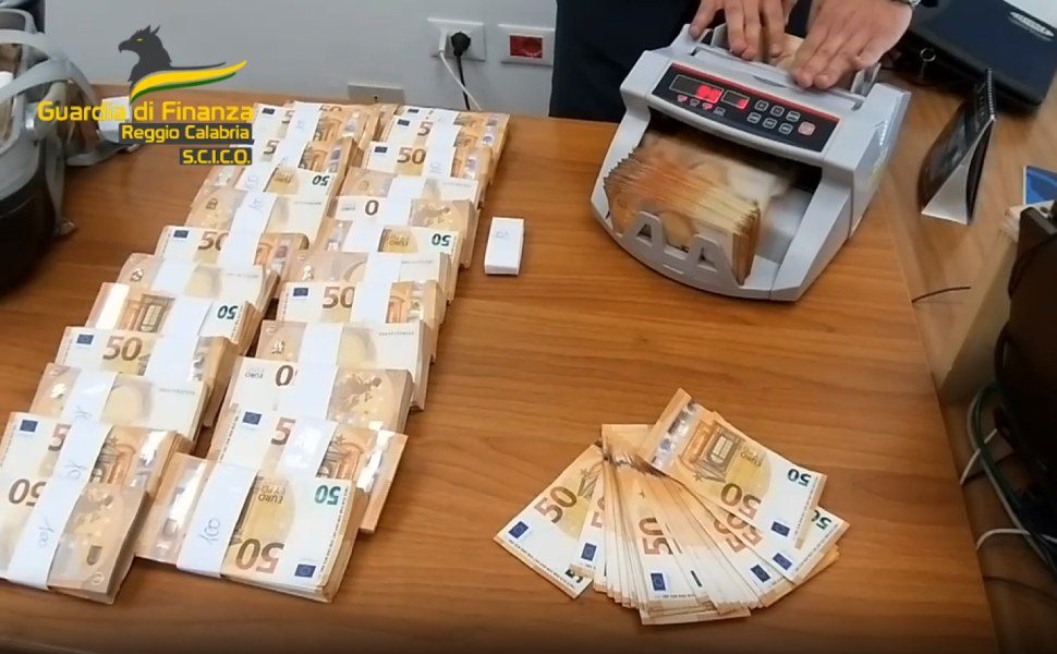 La 'ndrangheta nel commercio di prodotti petroliferi, maxi sequestro da 80 milioni di euro 53 finanza ndrangheta prodotti petroliferi sequestro 02