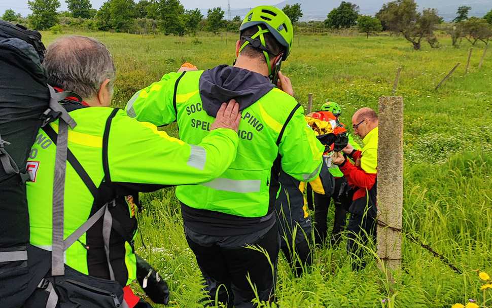 ritrovamento anziano curinga casolare 01