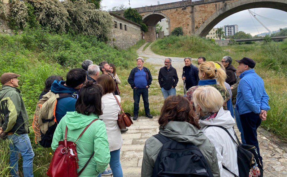 trekking urbano sul fiume Crati