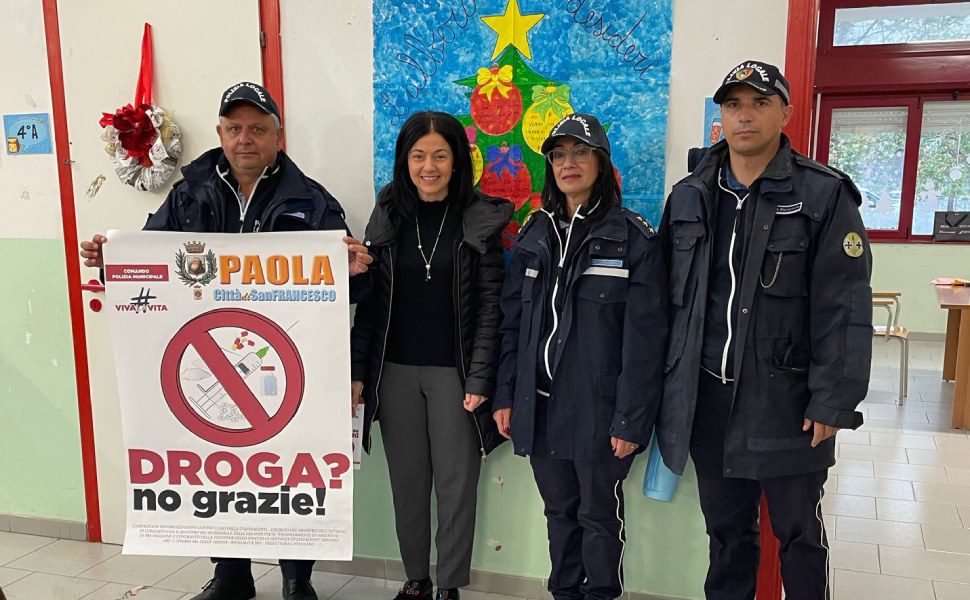 01 droga no grazie - iniziativa scuole paola