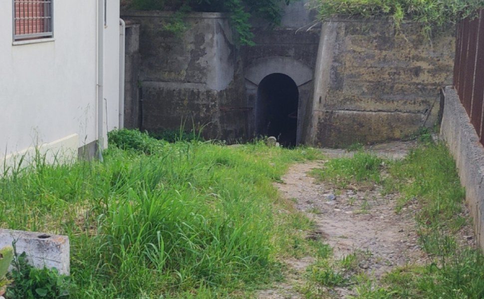 Belvedere marittimo - degrado per stagione turistica 06
