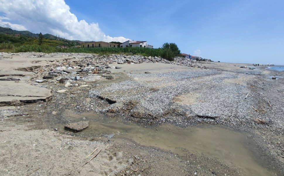 Belvedere marittimo - degrado per stagione turistica spiaggia 02