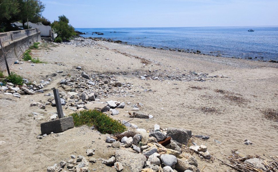 Belvedere marittimo - degrado per stagione turistica spiaggia 03