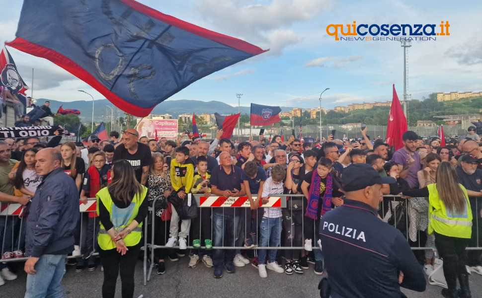 Festa al marulla dopo Brescia Cosenza 02