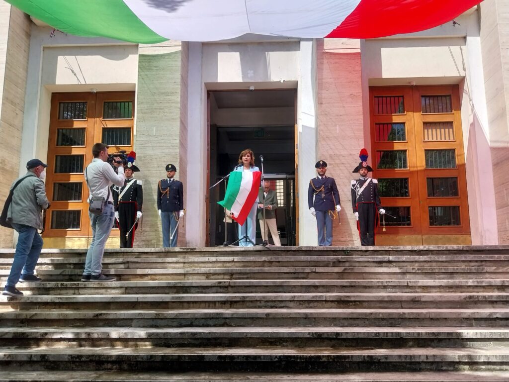 Festa della Repubblica, a Cosenza le celebrazioni: «L'Italia siamo noi» 59 Festa della Repubblica cosenza 9