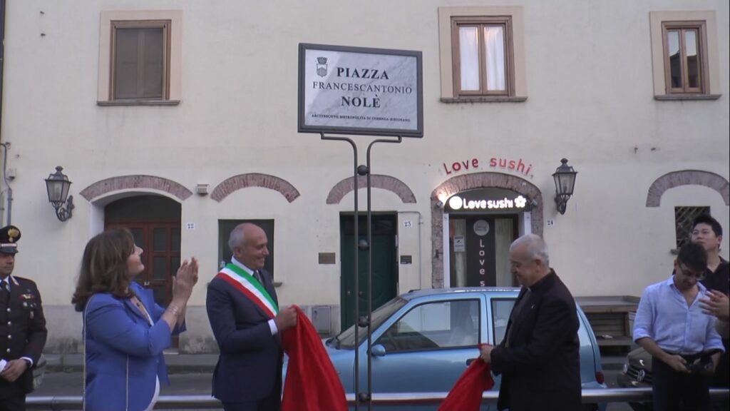 La città di Cosenza ricorda il suo Arcivescovo Nolè intitolandogli una piazza 1 Piazza Nole