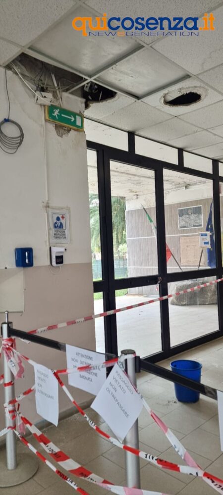 condizioni comando vigili urbani cosenza 04